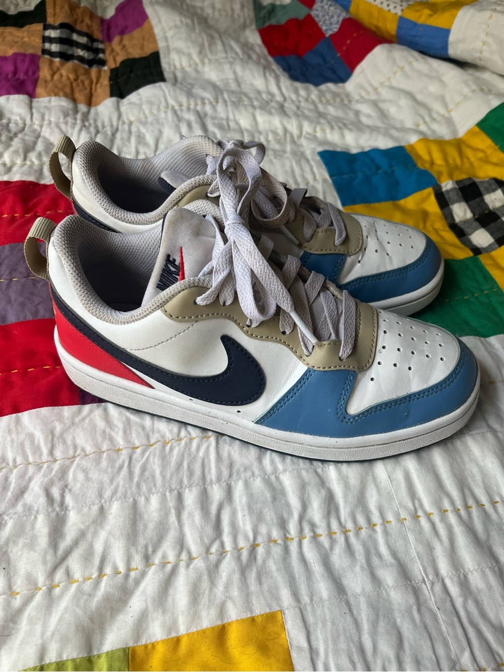 Nike Kids Dunks Sneakers 4Y